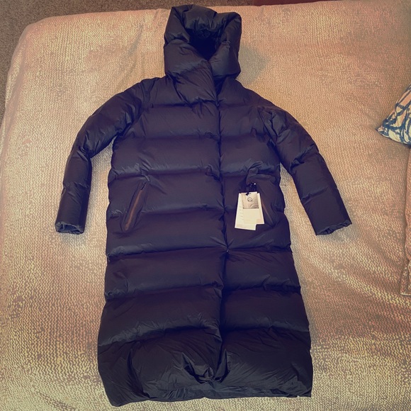 Lululemon Cloudscape Waterproof Wrap 